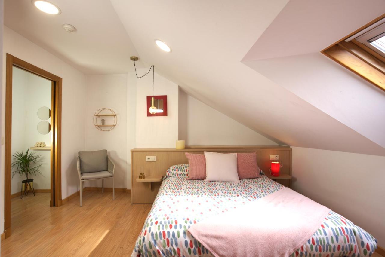 Vm Apartamentos Turisticos Σαντιάγο ντε Κομποστέλα Εξωτερικό φωτογραφία